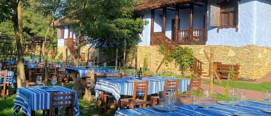 Как выбрать авиабилеты и сэкономить на путешествиях